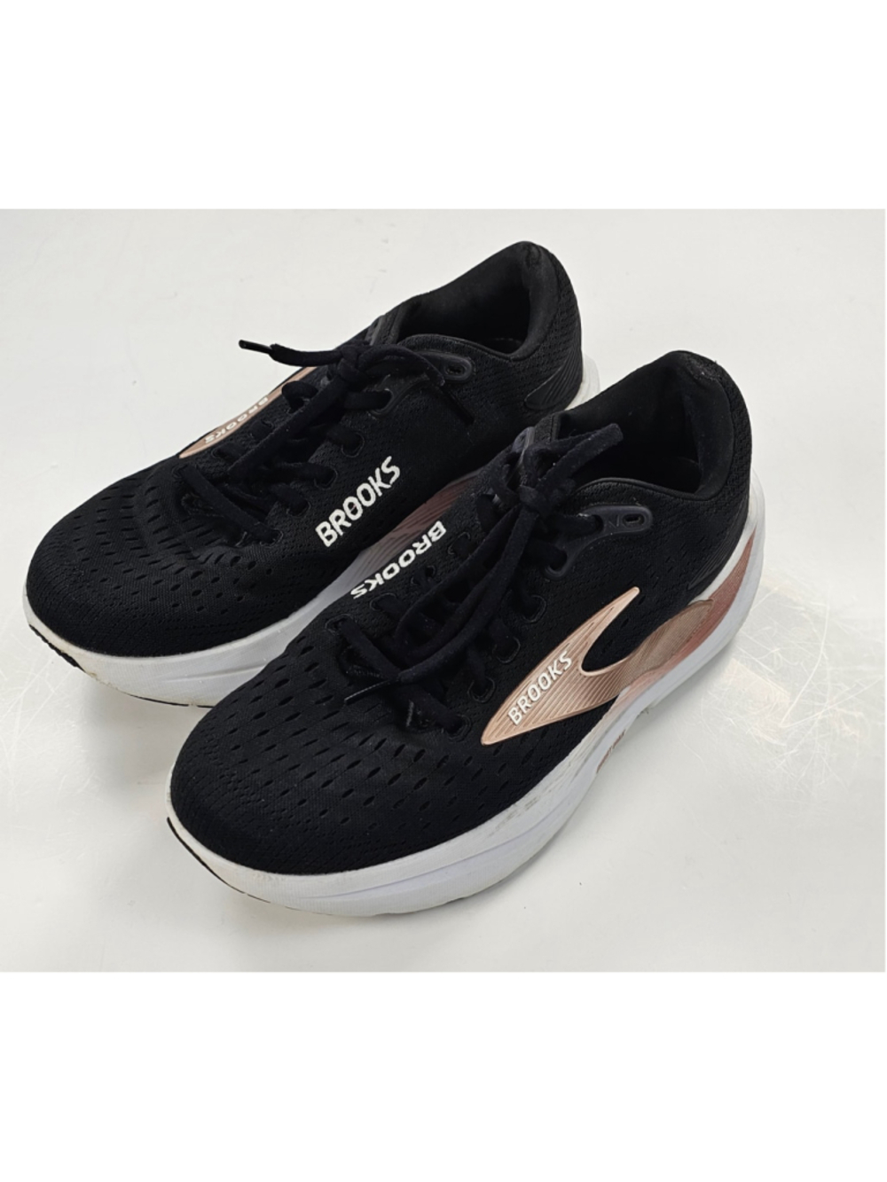 Brooks Ghost Max 3 Womens Size 8 B Running Shoes Black Rose Gold 1204571B043